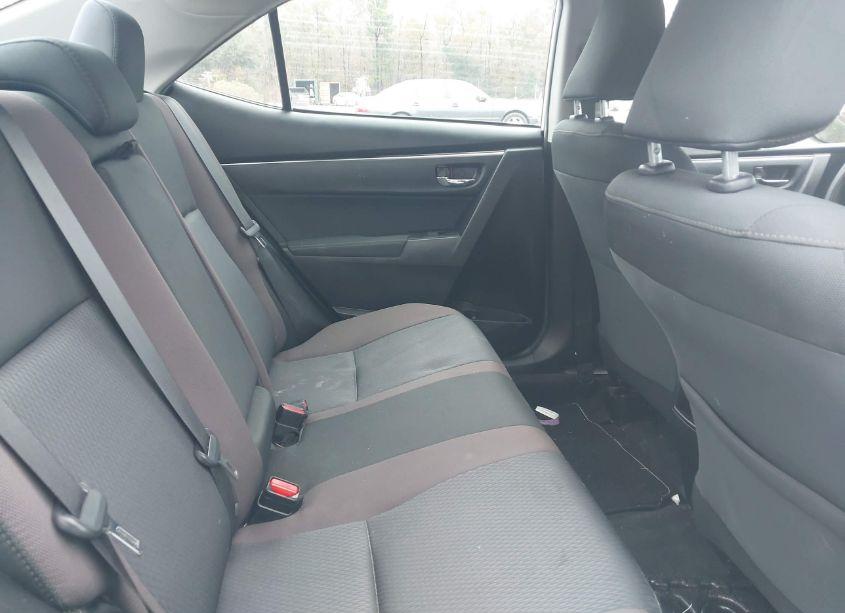 Photo 8 of 2018 Toyota Corolla LE (VIN 5YFBURHE8JP832856)