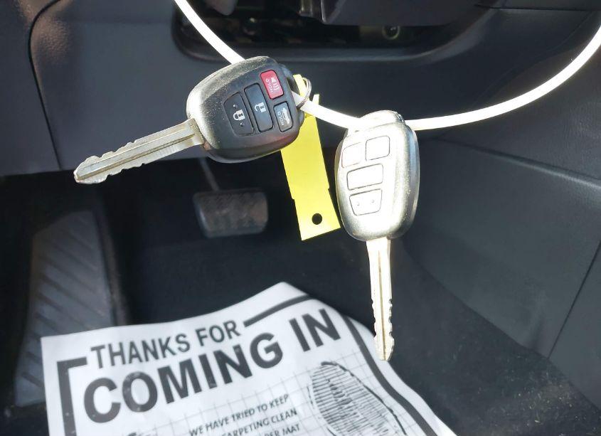 Photo 11 of 2018 Toyota Corolla LE (VIN 5YFBURHE8JP848247)