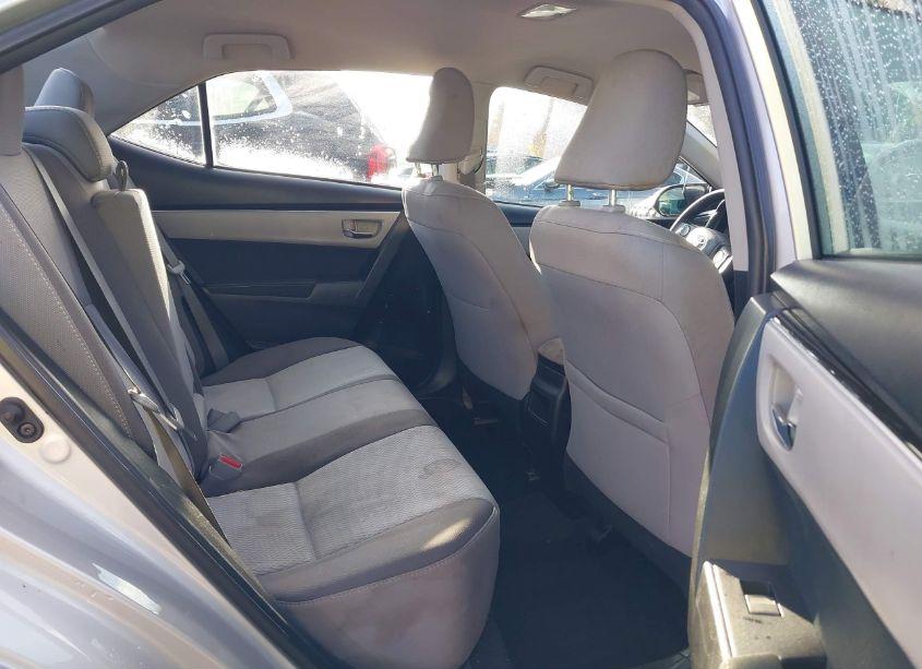 Photo 8 of 2018 Toyota Corolla LE (VIN 5YFBURHE8JP848247)