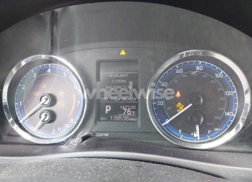 Photo 7 of 2018 Toyota Corolla LE (VIN 5YFBURHE8JP850273)