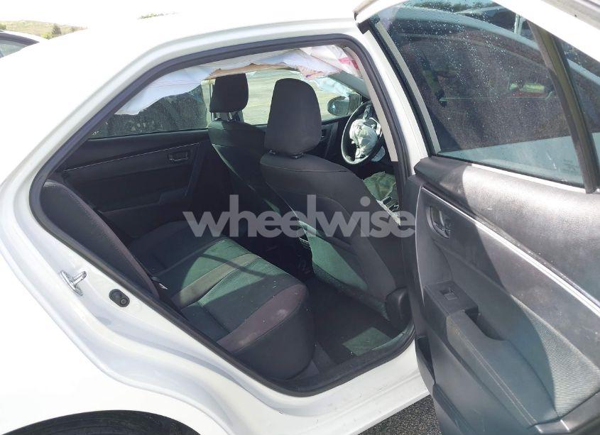 Photo 8 of 2018 Toyota Corolla LE (VIN 5YFBURHE8JP850273)