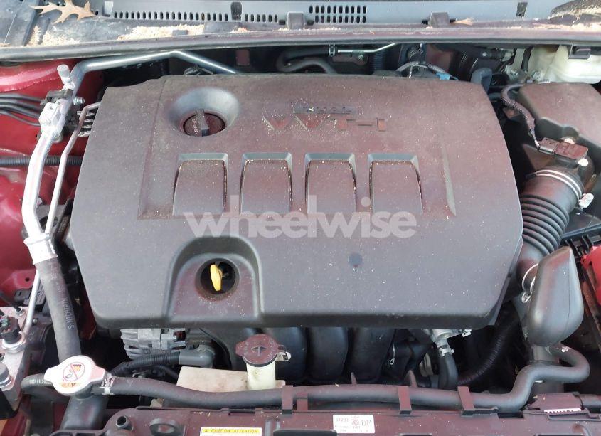 Photo 10 of 2018 Toyota Corolla LE (VIN 5YFBURHE8JP852086)