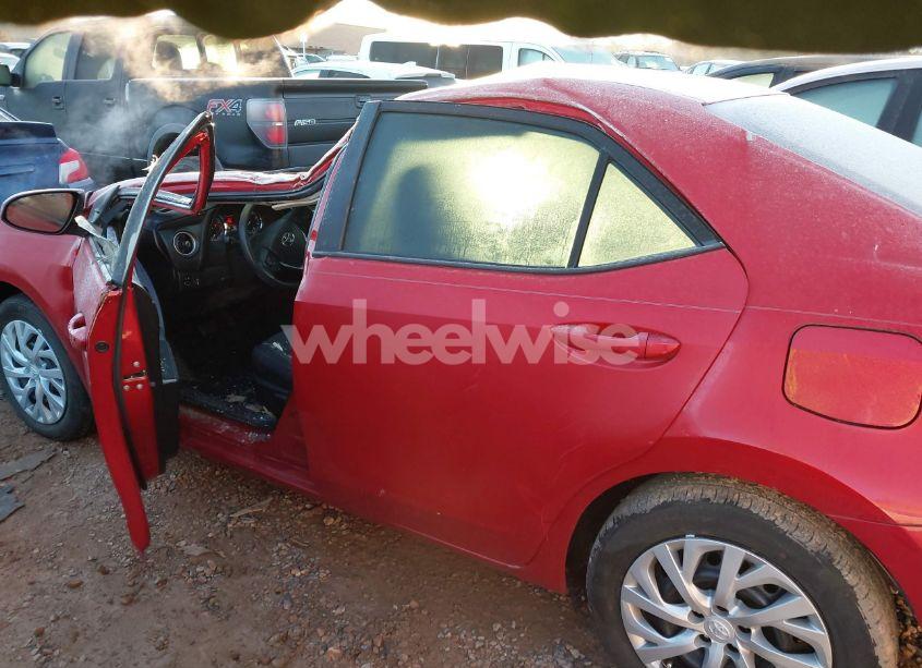 Photo 15 of 2018 Toyota Corolla LE (VIN 5YFBURHE8JP852086)