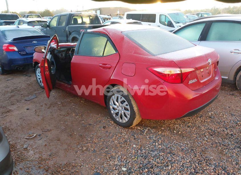 Photo 3 of 2018 Toyota Corolla LE (VIN 5YFBURHE8JP852086)