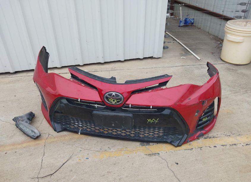 Photo 12 of 2018 Toyota Corolla SE (VIN 5YFBURHE8JP853481)