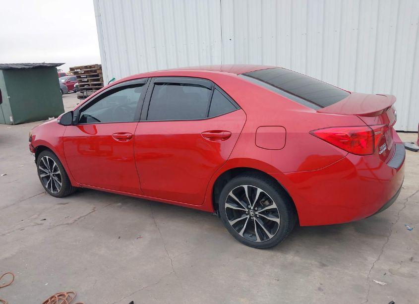 Photo 15 of 2018 Toyota Corolla SE (VIN 5YFBURHE8JP853481)