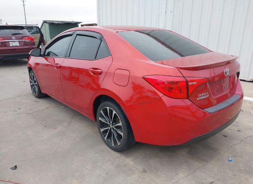 Photo 3 of 2018 Toyota Corolla SE (VIN 5YFBURHE8JP853481)