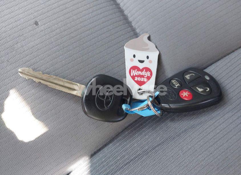 Photo 11 of 2018 Toyota Corolla L (VIN 5YFBURHE8JP854324)