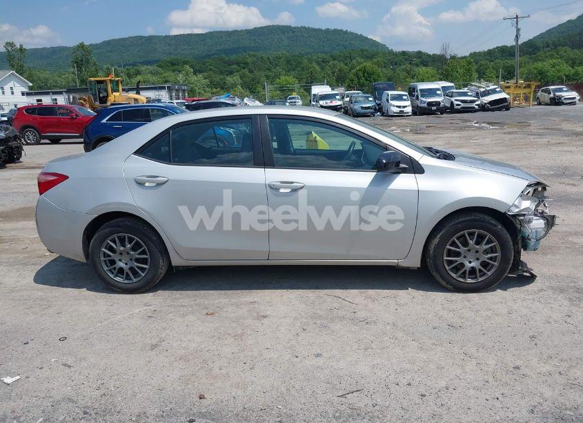 Photo 14 of 2018 Toyota Corolla L (VIN 5YFBURHE8JP854324)