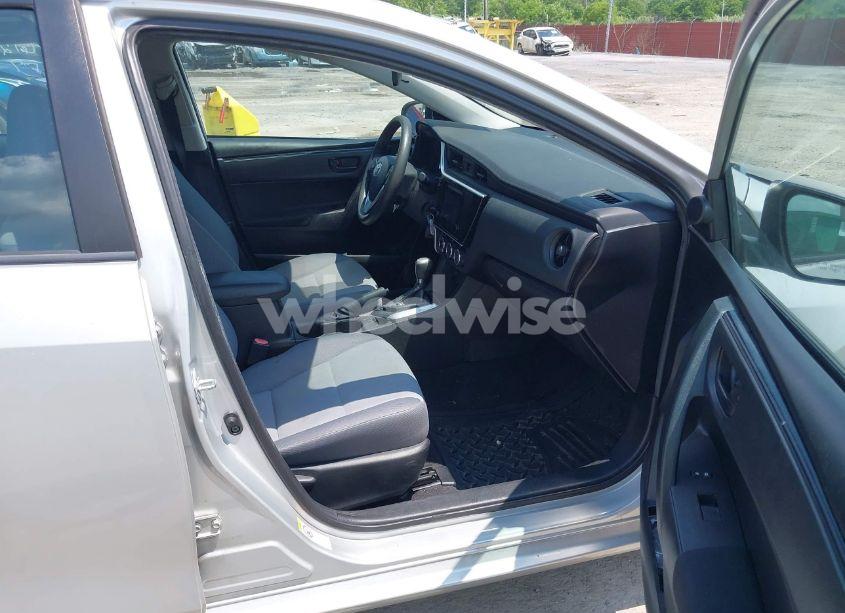 Photo 5 of 2018 Toyota Corolla L (VIN 5YFBURHE8JP854324)