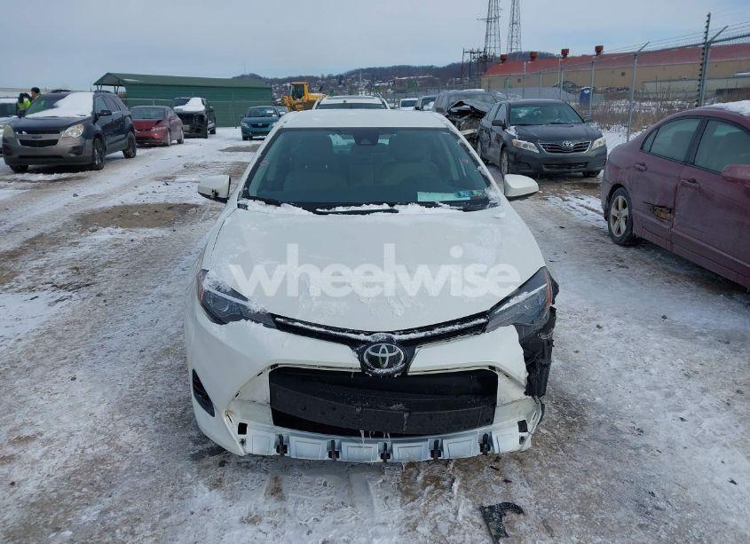 Photo 12 of 2018 Toyota Corolla LE (VIN 5YFBURHE8JP855358)