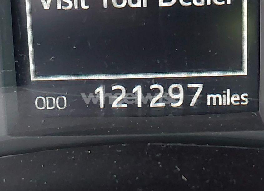 Photo 16 of 2019 Toyota Corolla SE (VIN 5YFBURHE8KP863767)