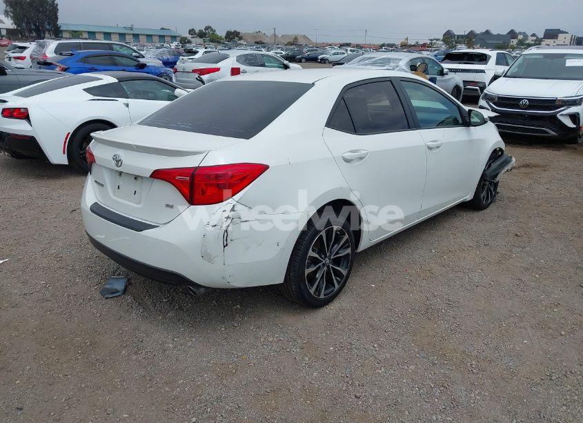 Photo 4 of 2019 Toyota Corolla SE (VIN 5YFBURHE8KP863767)