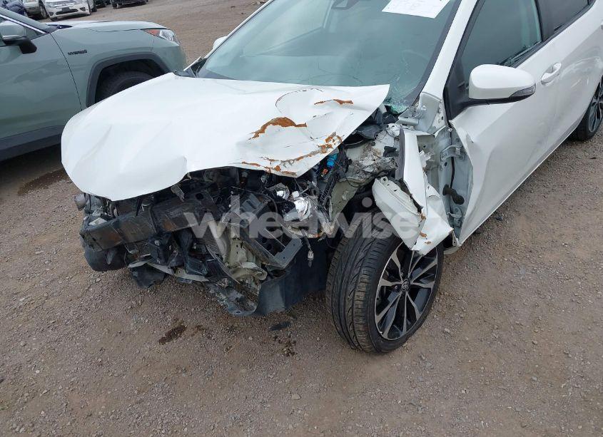 Photo 6 of 2019 Toyota Corolla SE (VIN 5YFBURHE8KP863767)