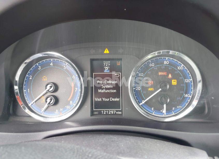 Photo 7 of 2019 Toyota Corolla SE (VIN 5YFBURHE8KP863767)