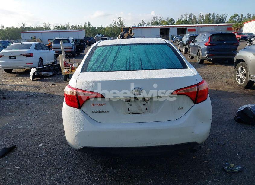 Photo 16 of 2019 Toyota Corolla LE (VIN 5YFBURHE8KP866717)