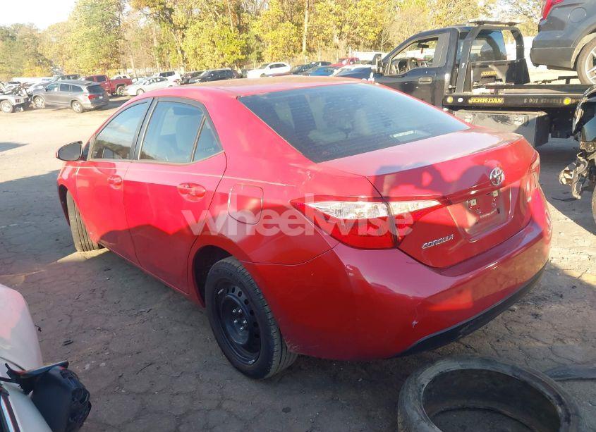 Photo 3 of 2019 Toyota Corolla LE (VIN 5YFBURHE8KP876406)