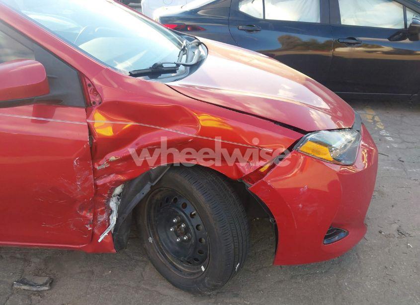 Photo 6 of 2019 Toyota Corolla LE (VIN 5YFBURHE8KP876406)