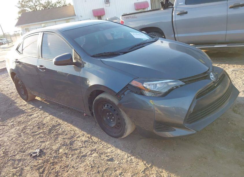 2019 Toyota Corolla LE (VIN 5YFBURHE8KP886398) main photo