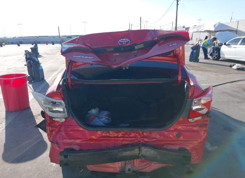 Photo 16 of 2019 Toyota Corolla LE (VIN 5YFBURHE8KP888054)