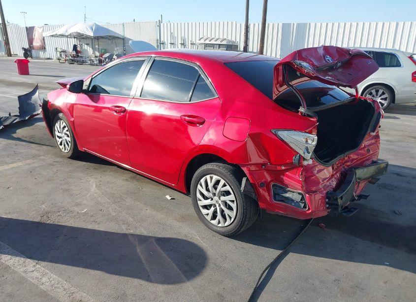 Photo 3 of 2019 Toyota Corolla LE (VIN 5YFBURHE8KP888054)