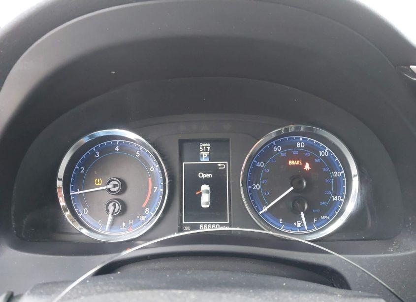 Photo 7 of 2019 Toyota Corolla SE (VIN 5YFBURHE8KP890760)