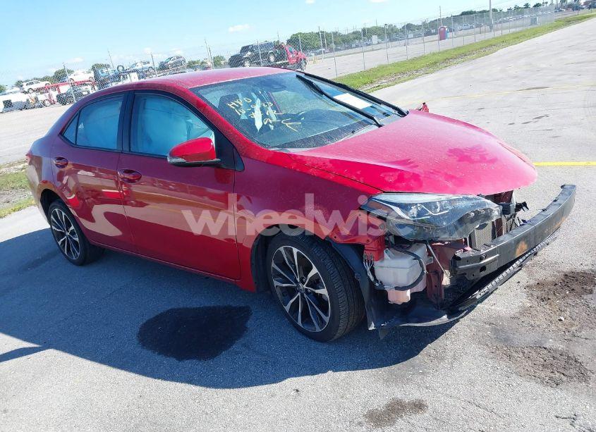 2019 Toyota Corolla SE (VIN 5YFBURHE8KP904785) main photo
