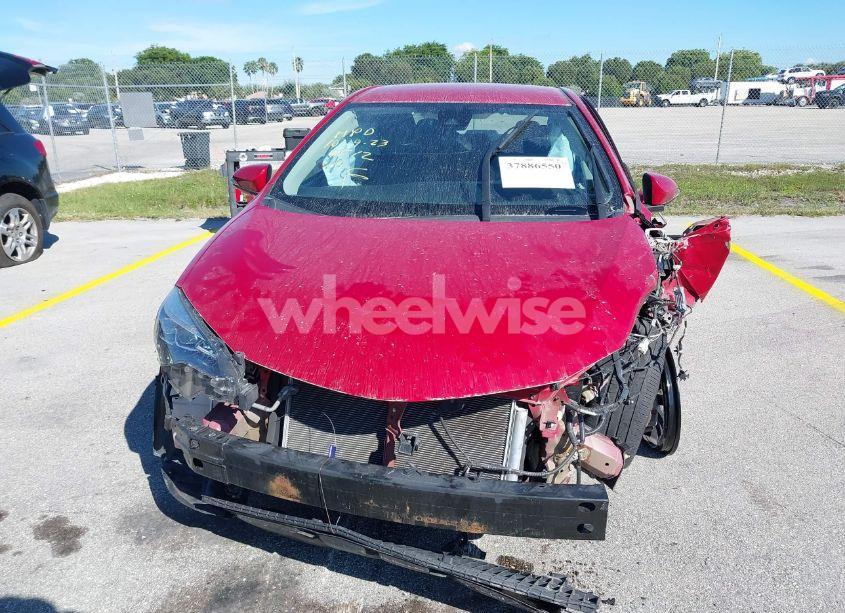 Photo 13 of 2019 Toyota Corolla SE (VIN 5YFBURHE8KP904785)