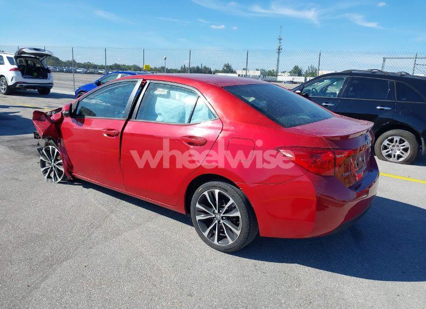 Photo 3 of 2019 Toyota Corolla SE (VIN 5YFBURHE8KP904785)