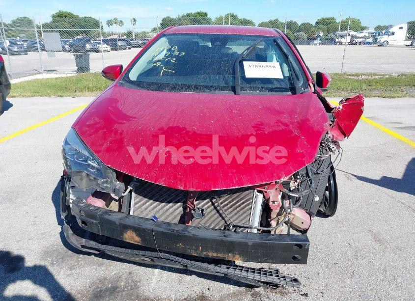 Photo 6 of 2019 Toyota Corolla SE (VIN 5YFBURHE8KP904785)