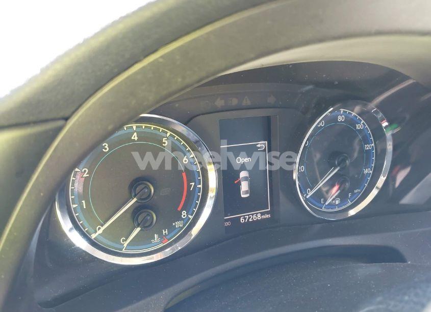 Photo 7 of 2019 Toyota Corolla SE (VIN 5YFBURHE8KP904785)