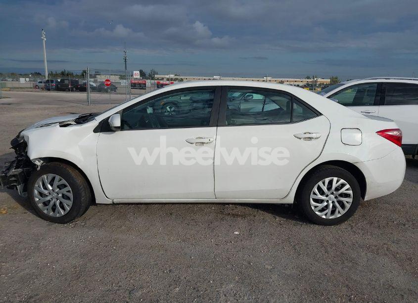 Photo 15 of 2019 Toyota Corolla LE (VIN 5YFBURHE8KP911297)