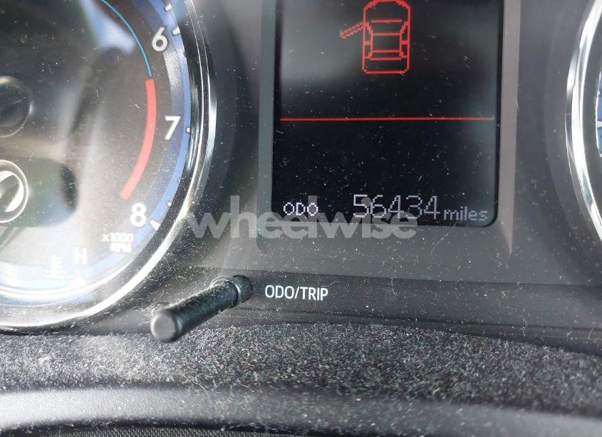 Photo 16 of 2019 Toyota Corolla LE (VIN 5YFBURHE8KP911297)