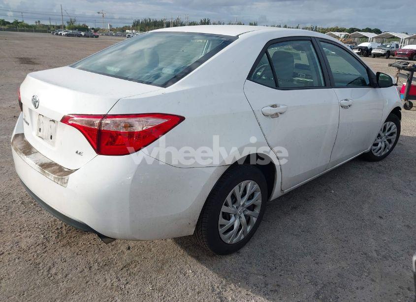 Photo 4 of 2019 Toyota Corolla LE (VIN 5YFBURHE8KP911297)
