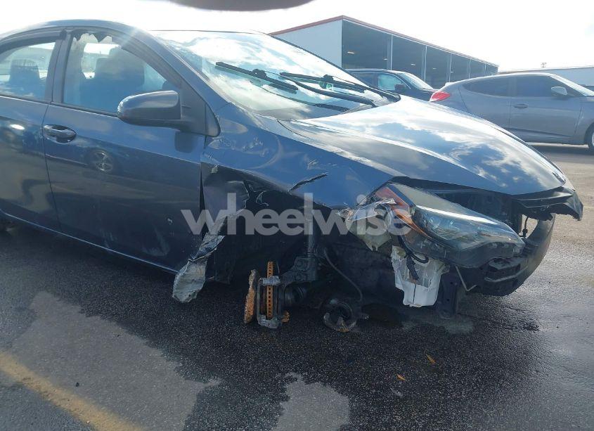 Photo 6 of 2019 Toyota Corolla LE (VIN 5YFBURHE8KP929721)