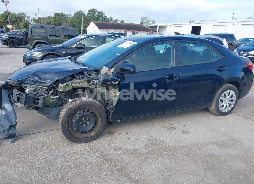 Photo 14 of 2019 Toyota Corolla LE (VIN 5YFBURHE8KP929959)