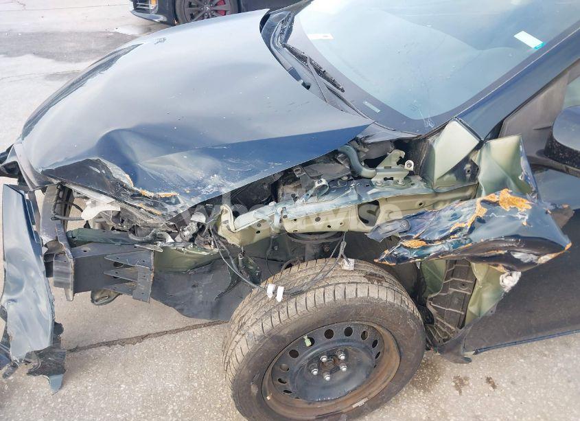 Photo 6 of 2019 Toyota Corolla LE (VIN 5YFBURHE8KP929959)