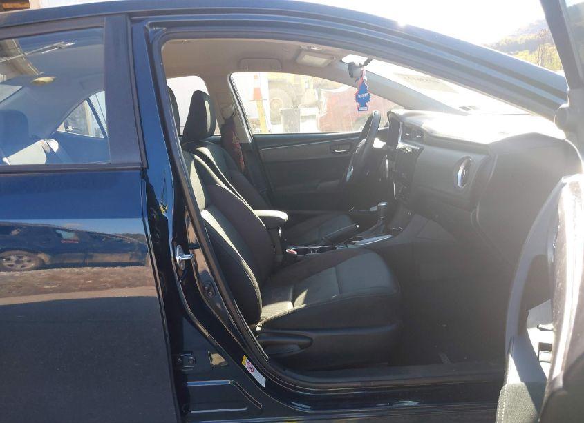 Photo 5 of 2019 Toyota Corolla LE (VIN 5YFBURHE8KP930061)