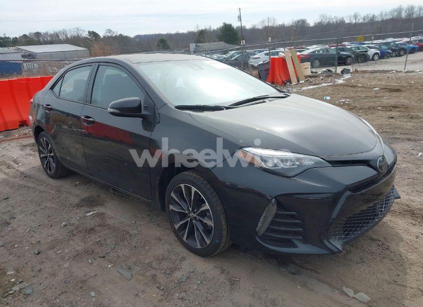 2019 Toyota Corolla SE (VIN 5YFBURHE8KP930450) main photo