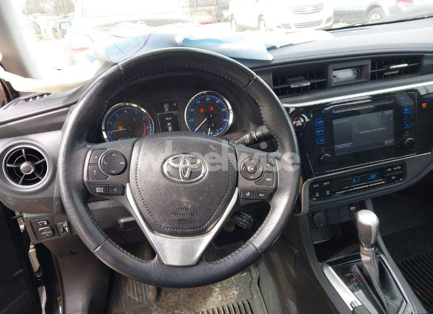 Photo 20 of 2019 Toyota Corolla SE (VIN 5YFBURHE8KP930450)