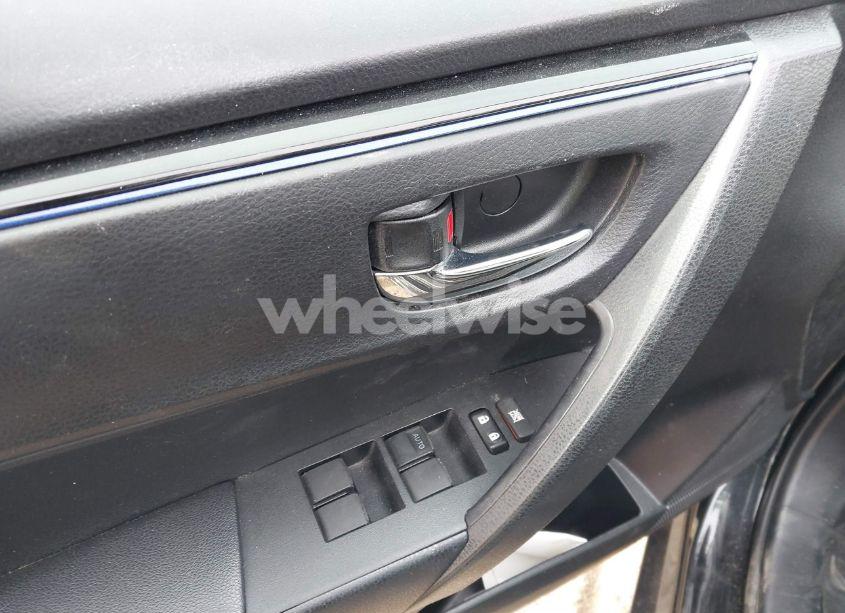 Photo 21 of 2019 Toyota Corolla SE (VIN 5YFBURHE8KP930450)