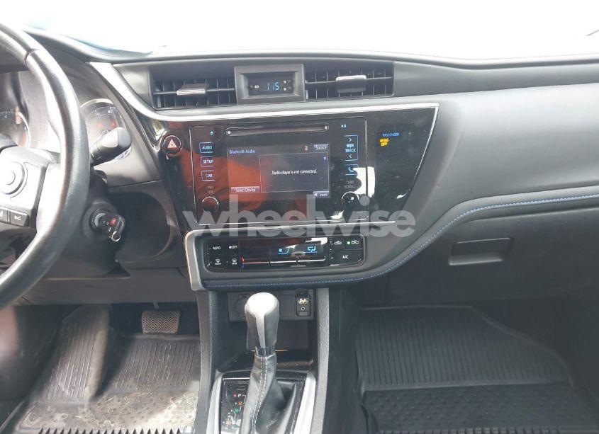 Photo 22 of 2019 Toyota Corolla SE (VIN 5YFBURHE8KP930450)