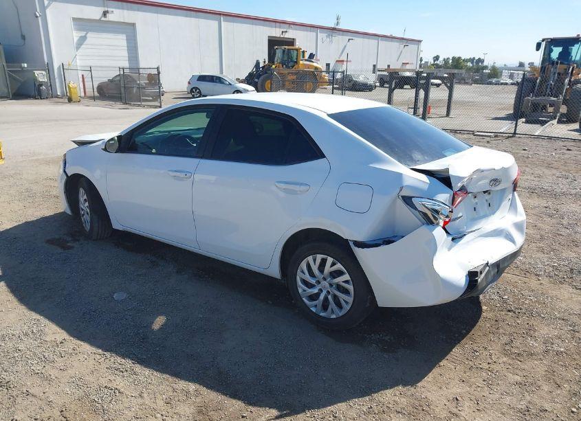 Photo 3 of 2019 Toyota Corolla LE (VIN 5YFBURHE8KP933770)