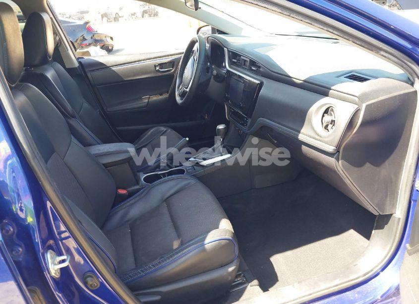 Photo 5 of 2019 Toyota Corolla SE (VIN 5YFBURHE8KP939794)