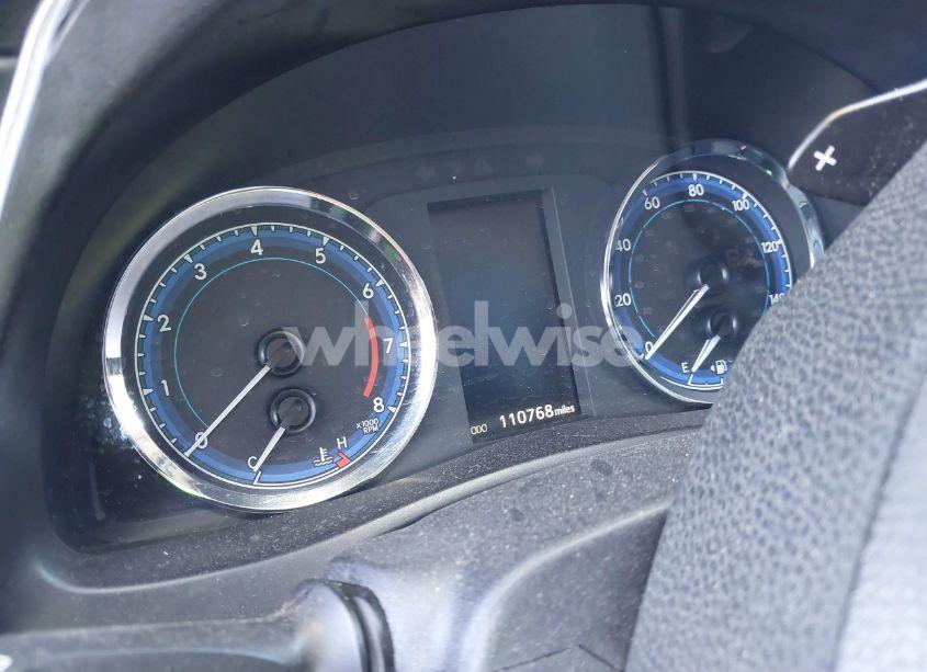 Photo 7 of 2019 Toyota Corolla SE (VIN 5YFBURHE8KP939794)