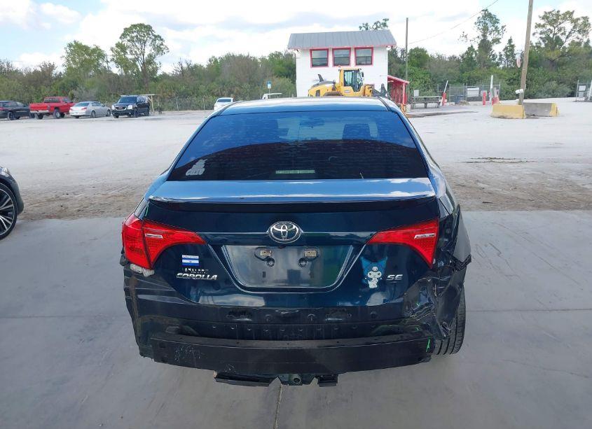 Photo 16 of 2019 Toyota Corolla SE (VIN 5YFBURHE8KP942081)