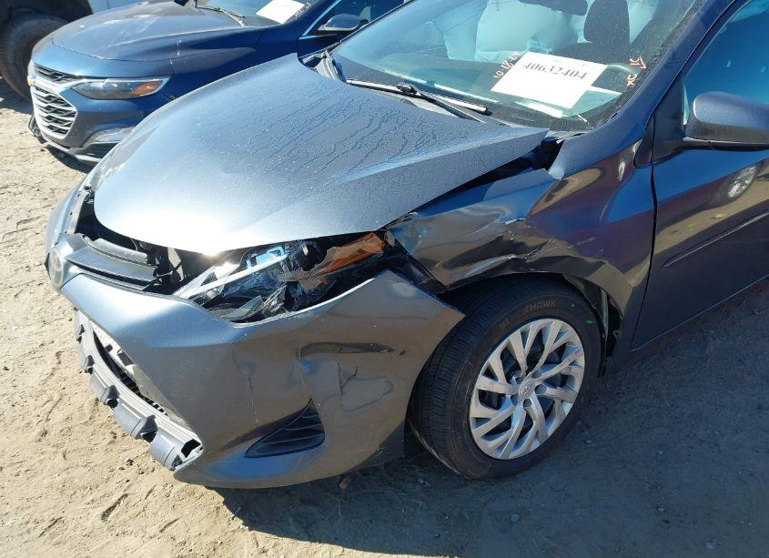 Photo 6 of 2019 Toyota Corolla LE (VIN 5YFBURHE8KP943067)