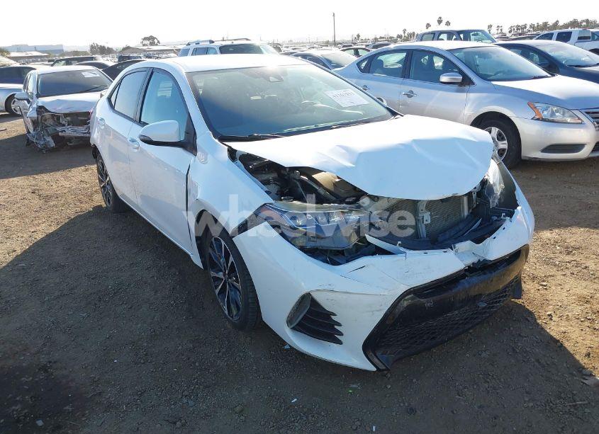 2019 Toyota Corolla SE (VIN 5YFBURHE8KP943280) main photo