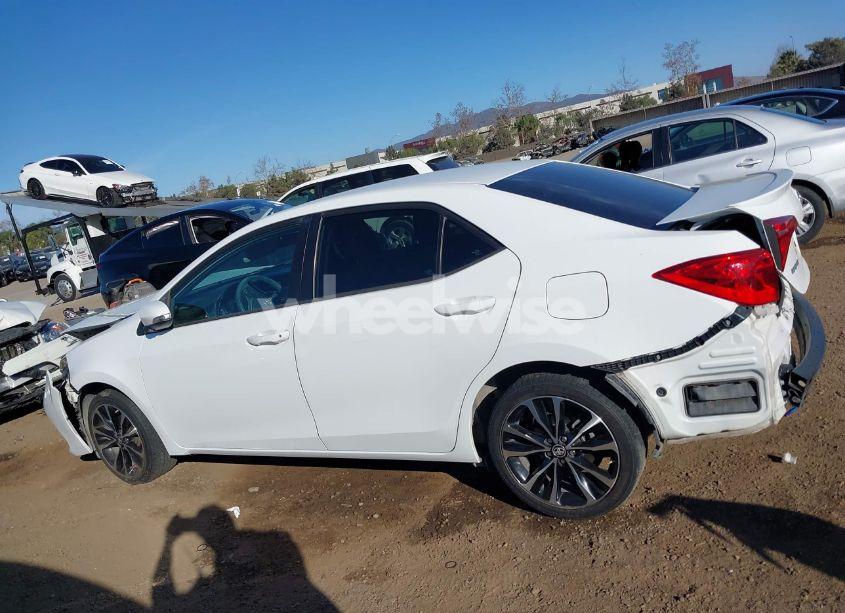 Photo 15 of 2019 Toyota Corolla SE (VIN 5YFBURHE8KP943280)