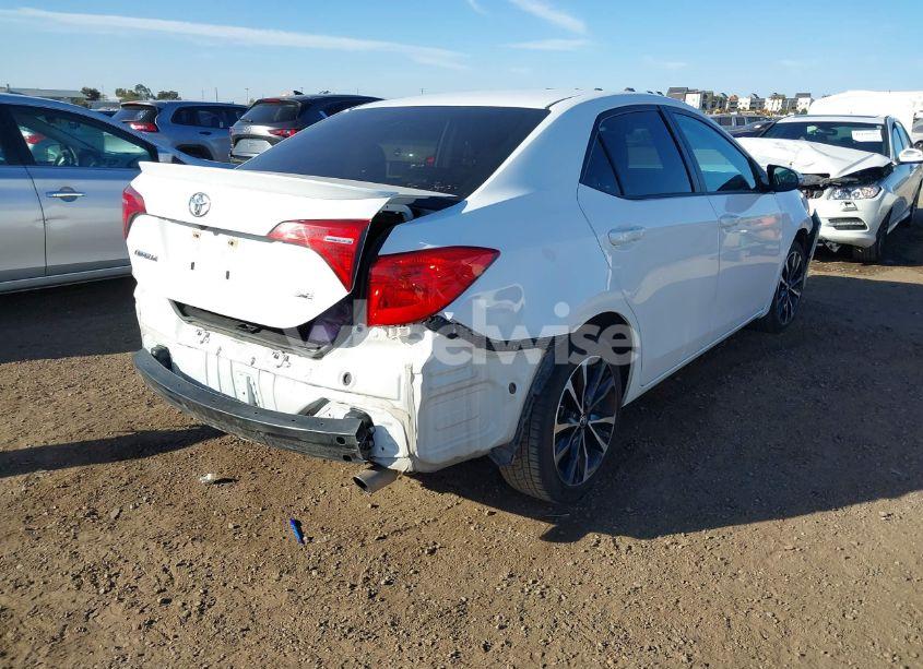 Photo 4 of 2019 Toyota Corolla SE (VIN 5YFBURHE8KP943280)